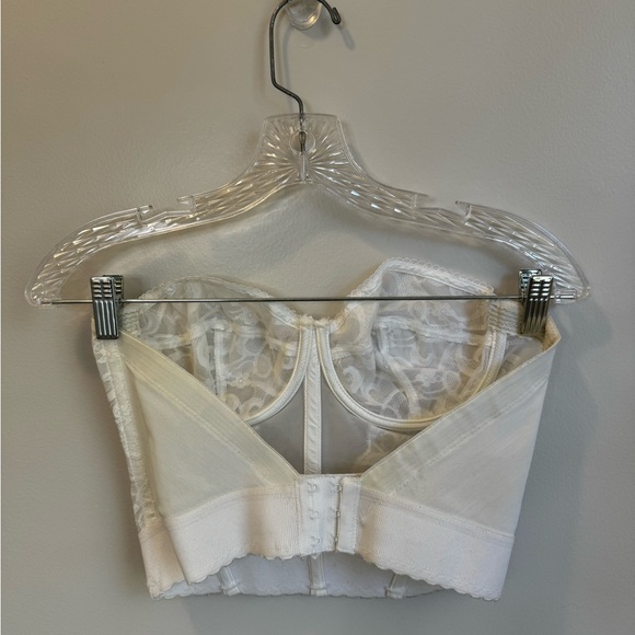 Vintage white lace Goddess corset. Size 38B. Excellent condition. - Picture 7 of 9